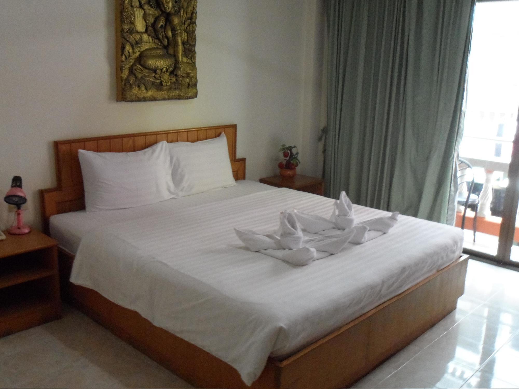Andaman Sea Patong Exterior foto