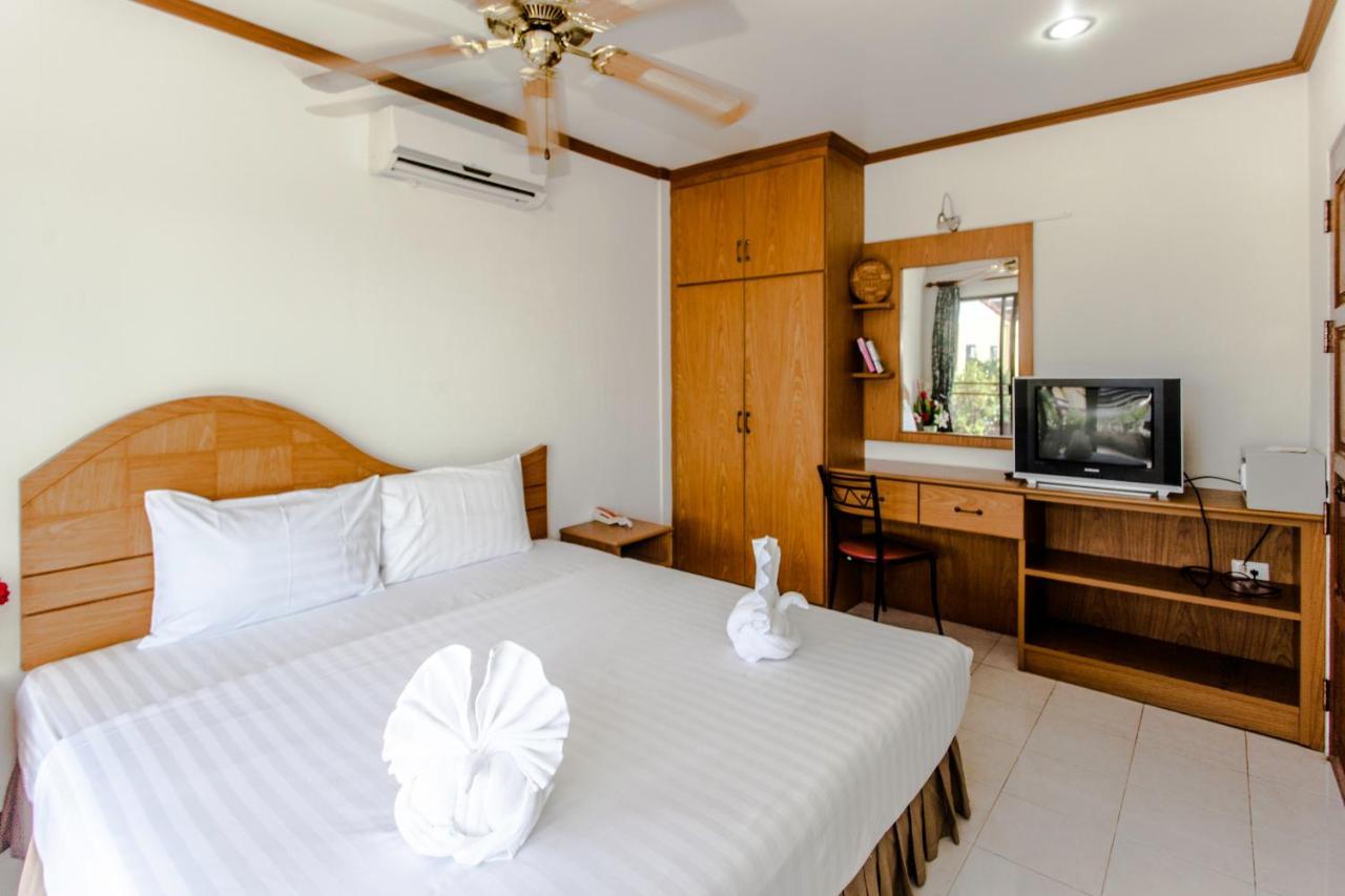 Andaman Sea Patong Exterior foto