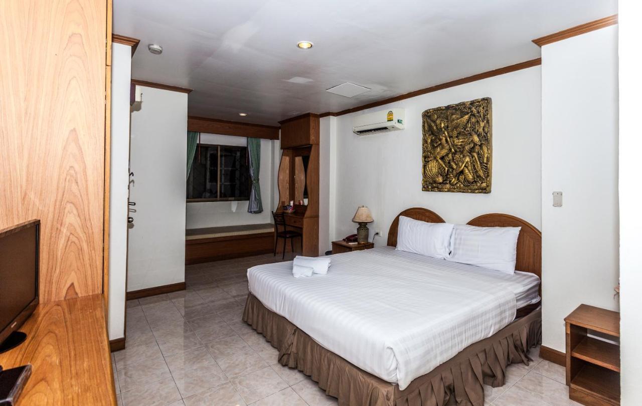 Andaman Sea Patong Exterior foto