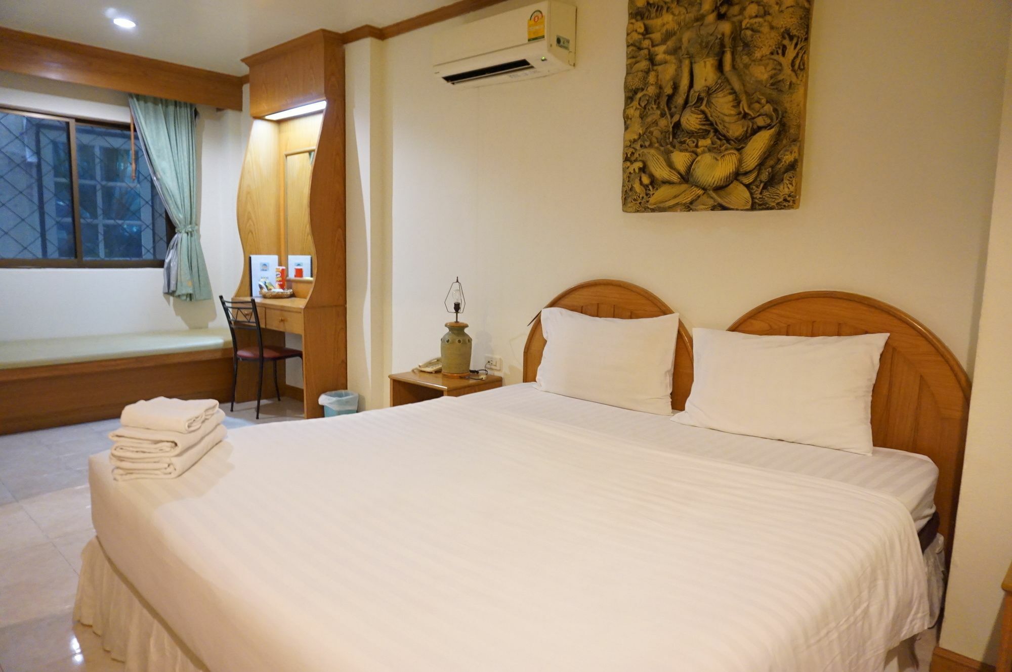 Andaman Sea Patong Exterior foto